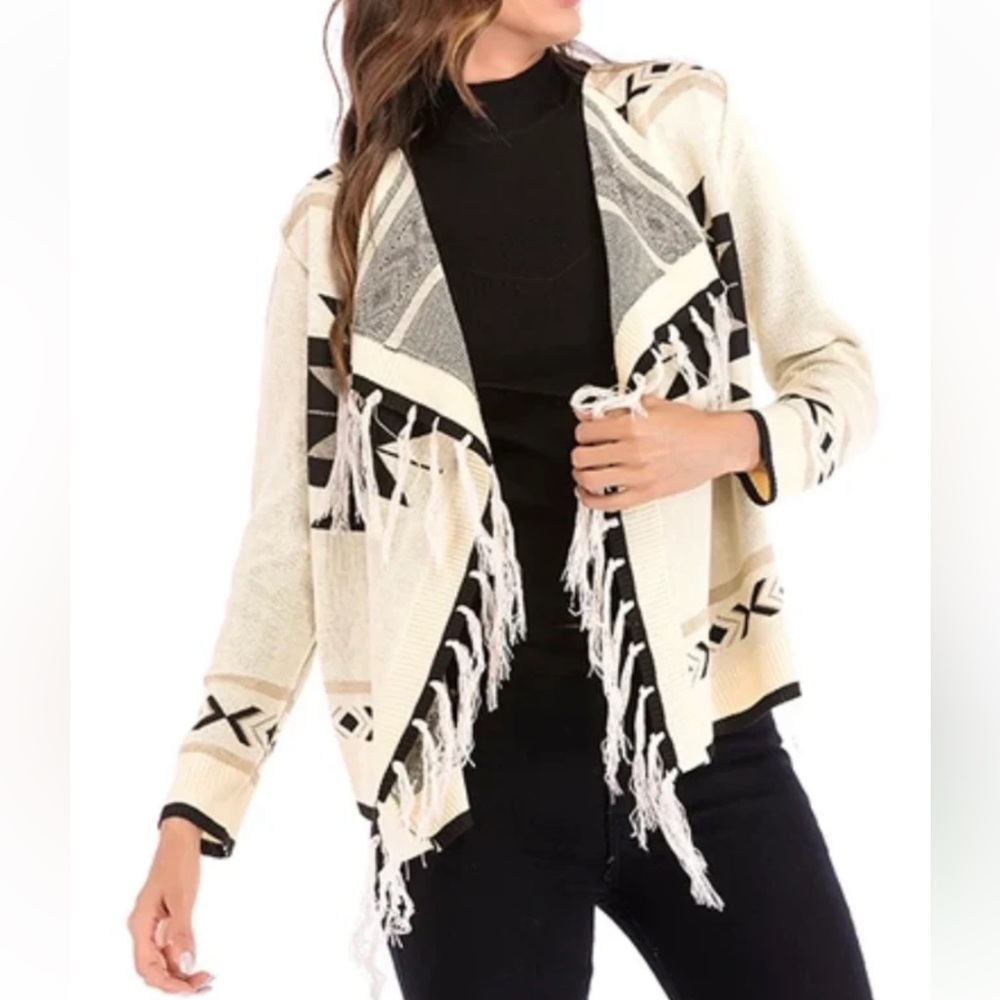 Gorgeous Tribal Print Open Front Fringed Sweater! - image 1